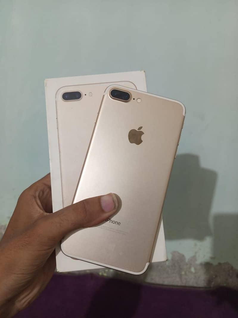Apple iPhone 7 Plus 0
