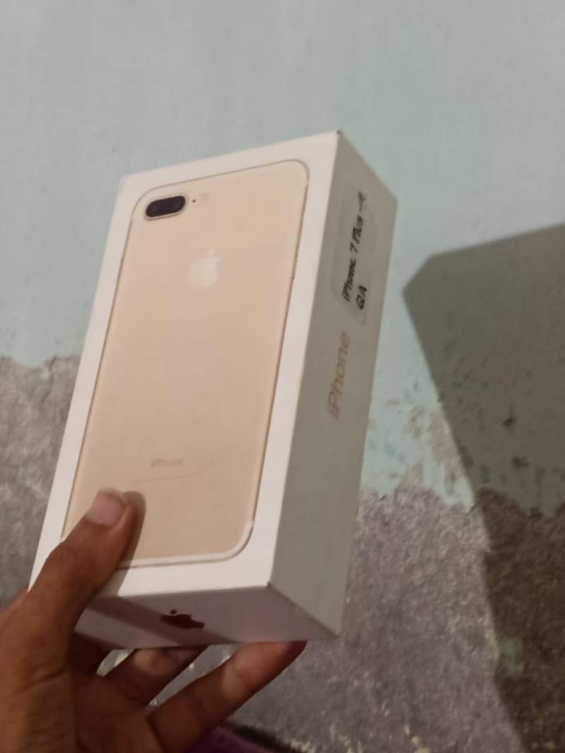 Apple iPhone 7 Plus 2