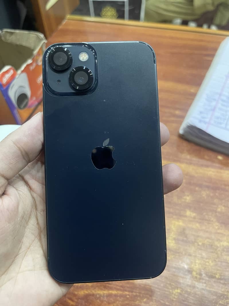 Apple iPhone 13 4