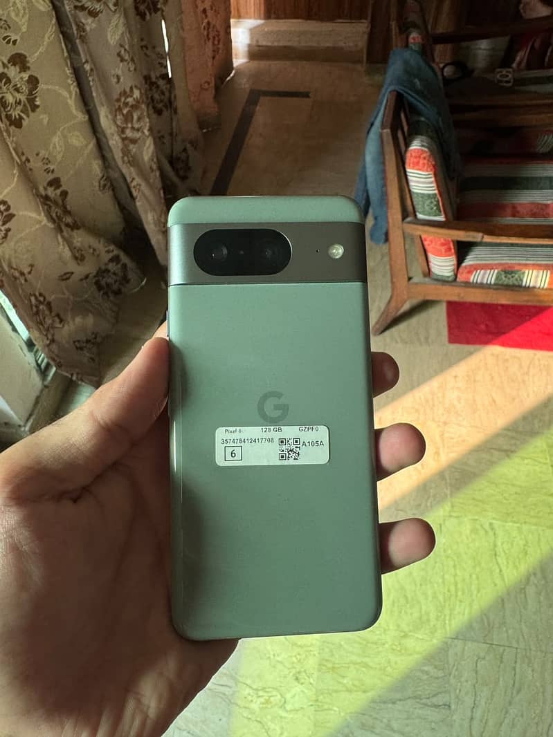 Google Pixel 8 4