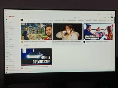 Dell 24 Inch Boderless Monitor