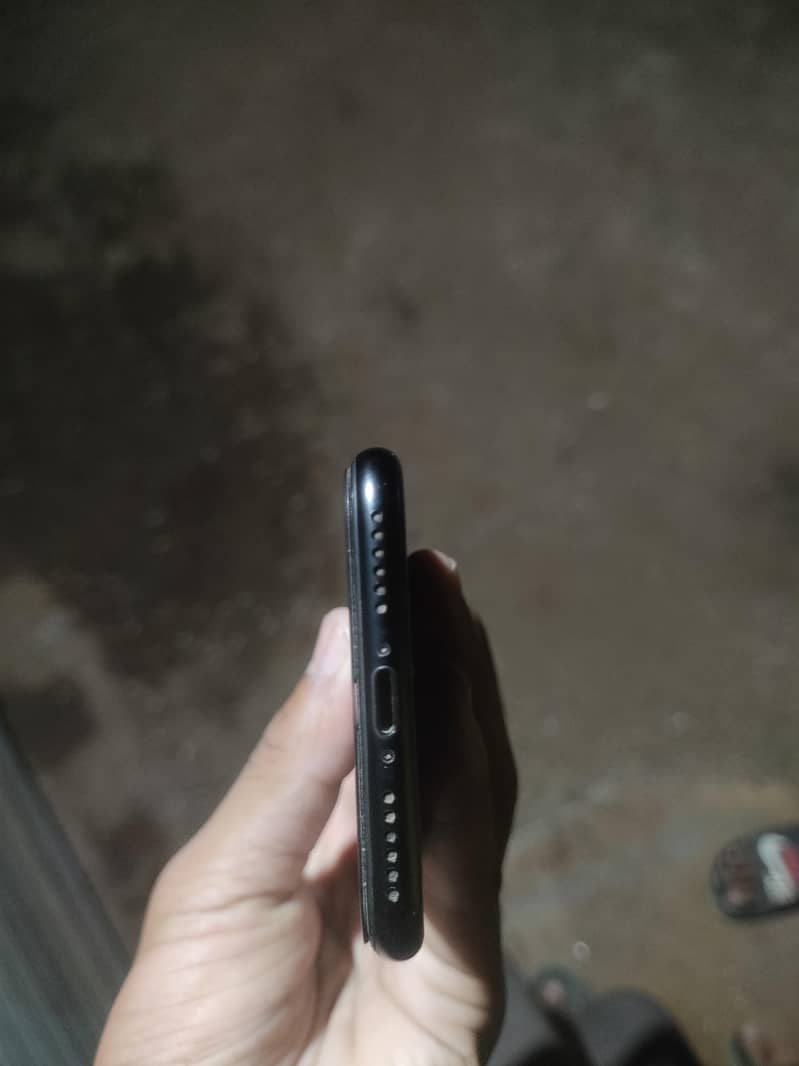 Apple iPhone 7 2