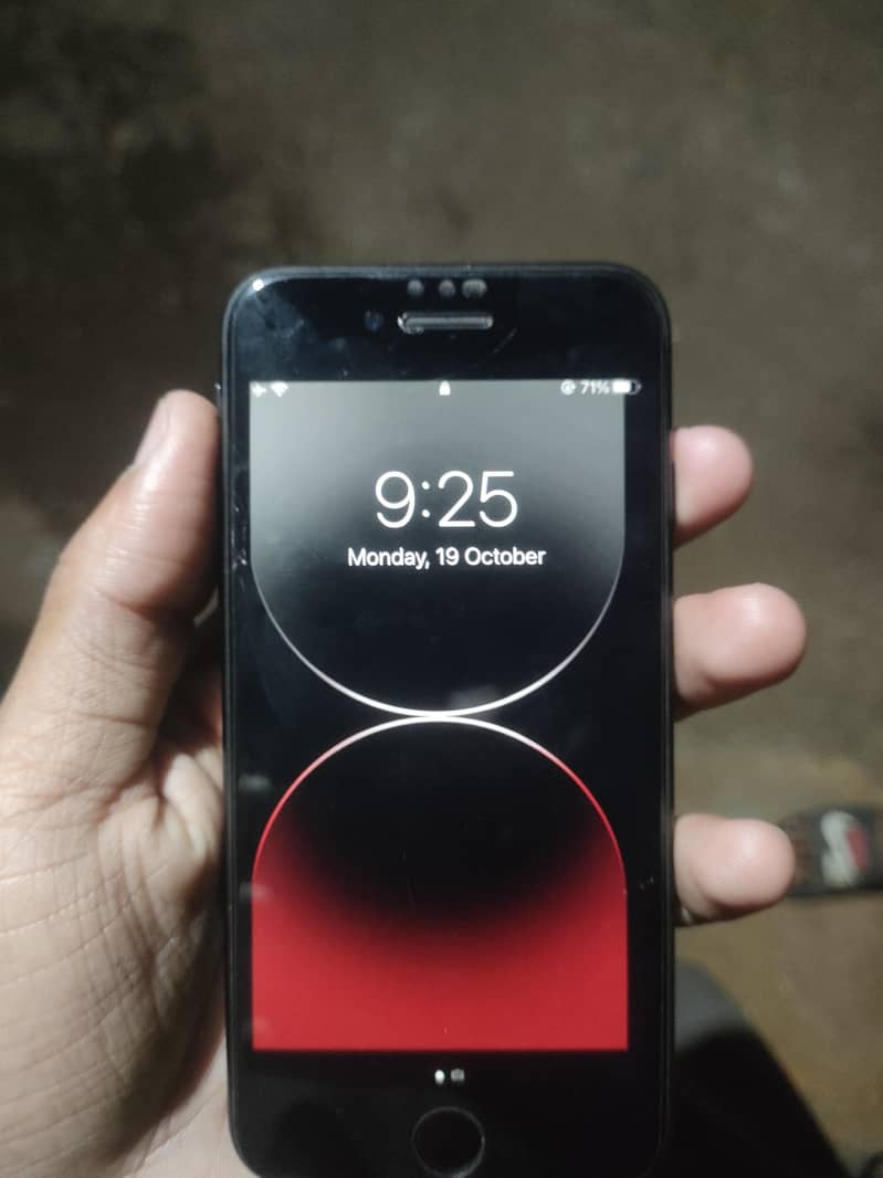 Apple iPhone 7 3