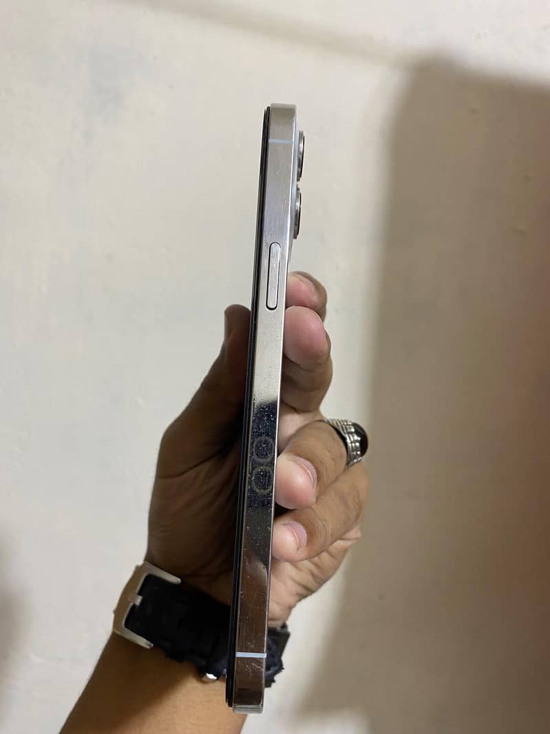 Apple iPhone 12 Pro Max 6