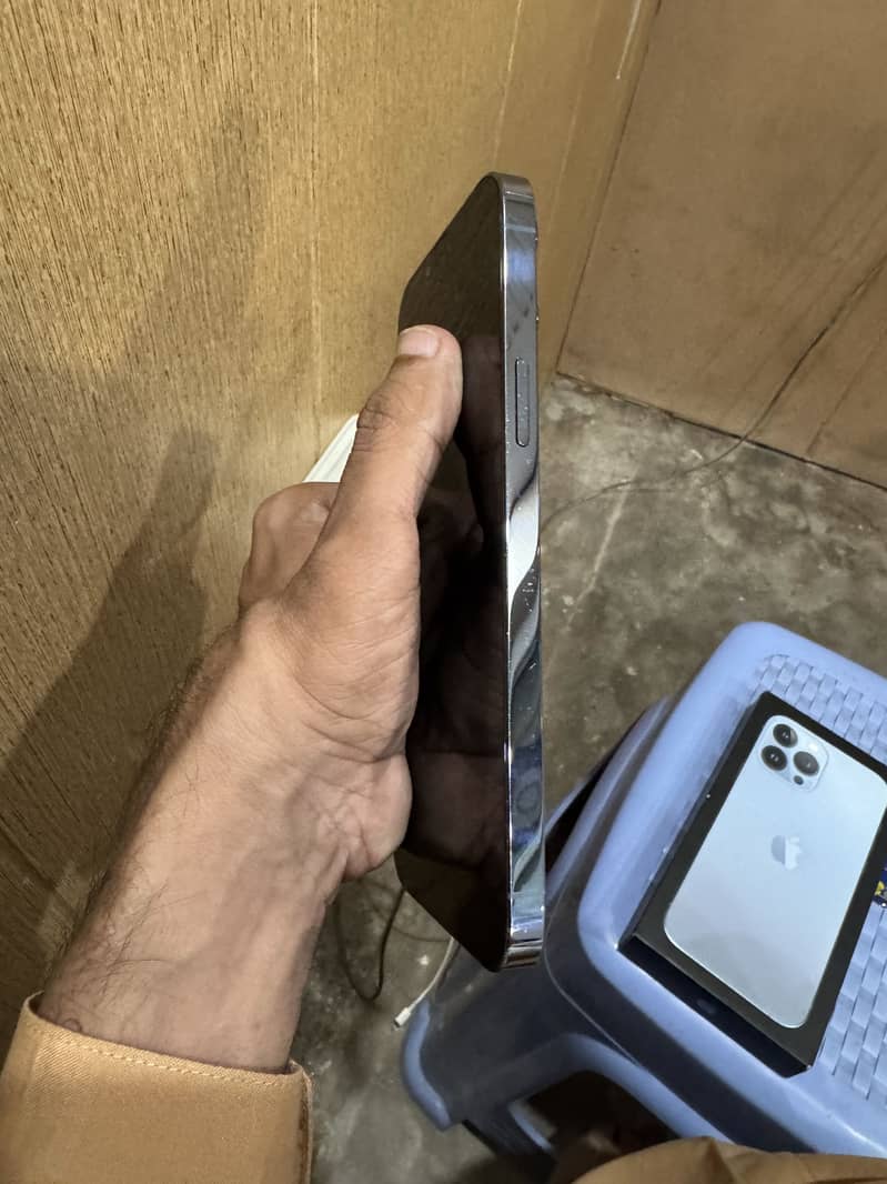 iPhone 13 Pro Max 3