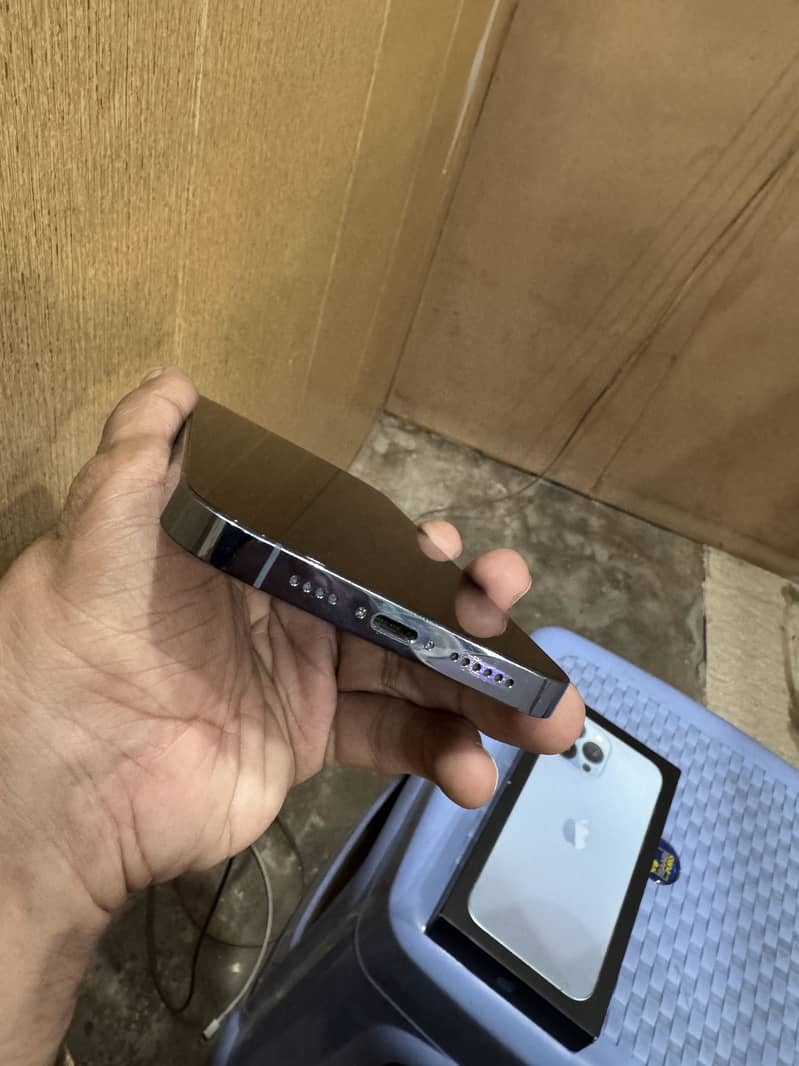 iPhone 13 Pro Max 5
