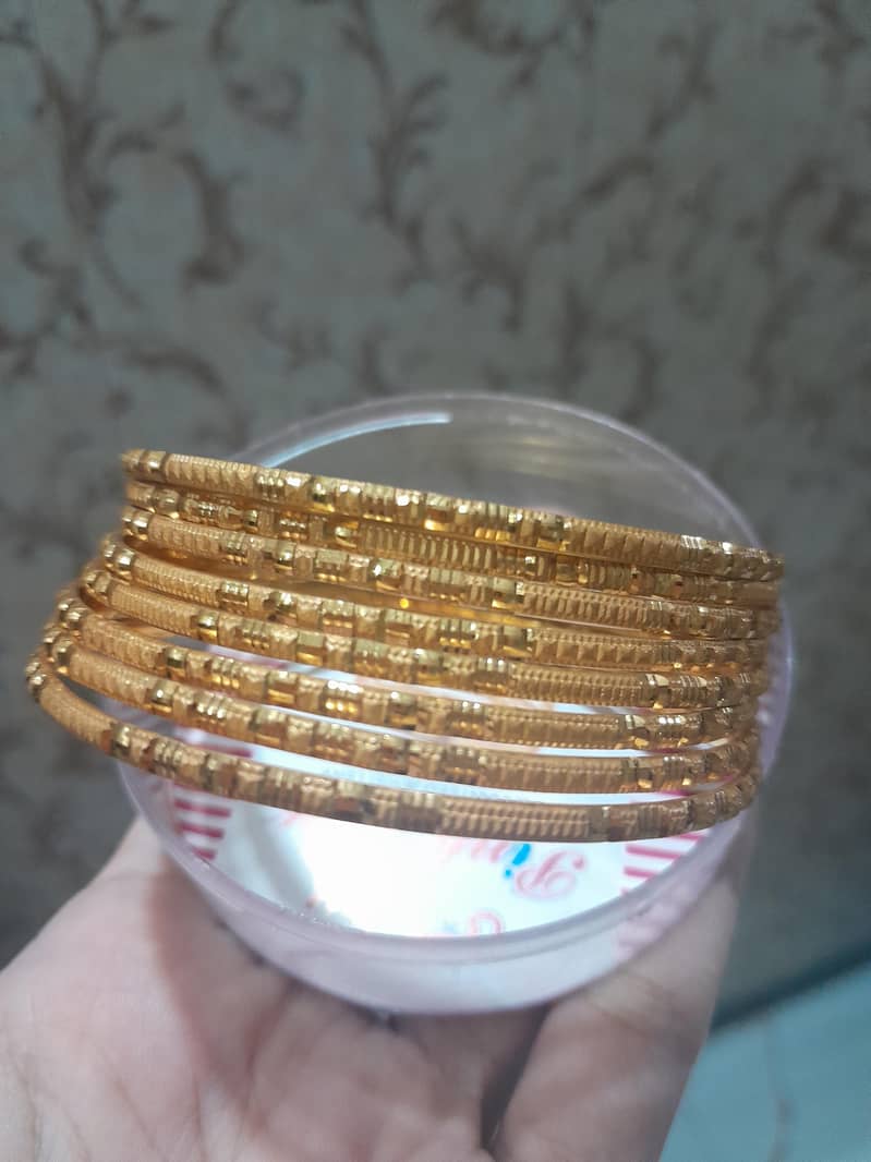artificial metal bangles. 0