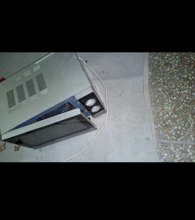 microwave 3