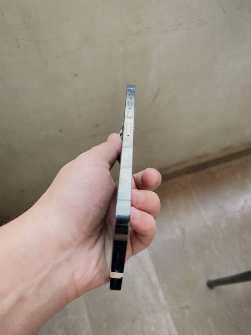 Apple iPhone 13 Pro Max 1