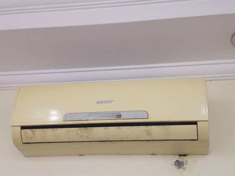 AIR CONDITIONER 0