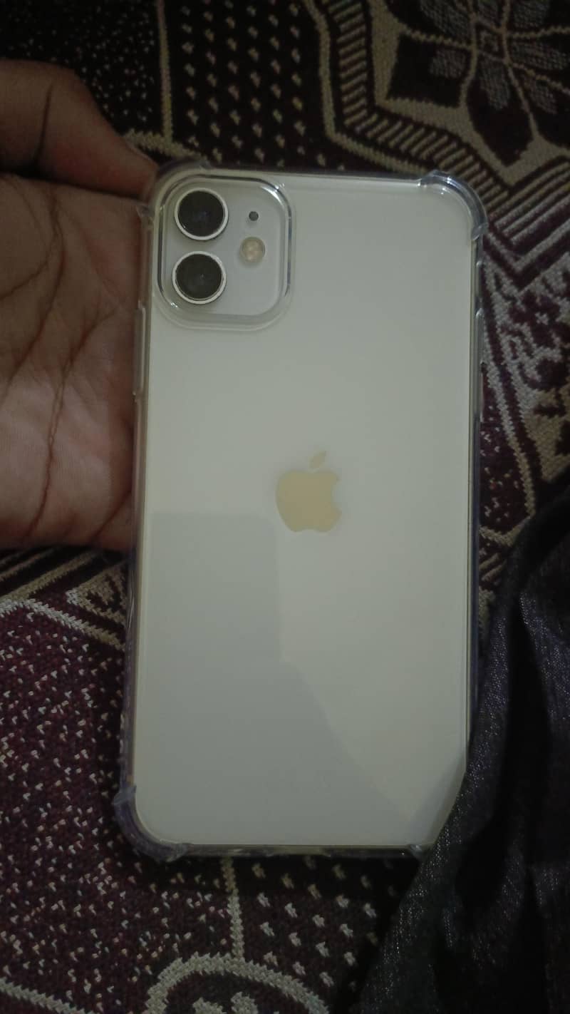 Apple iPhone 11 0