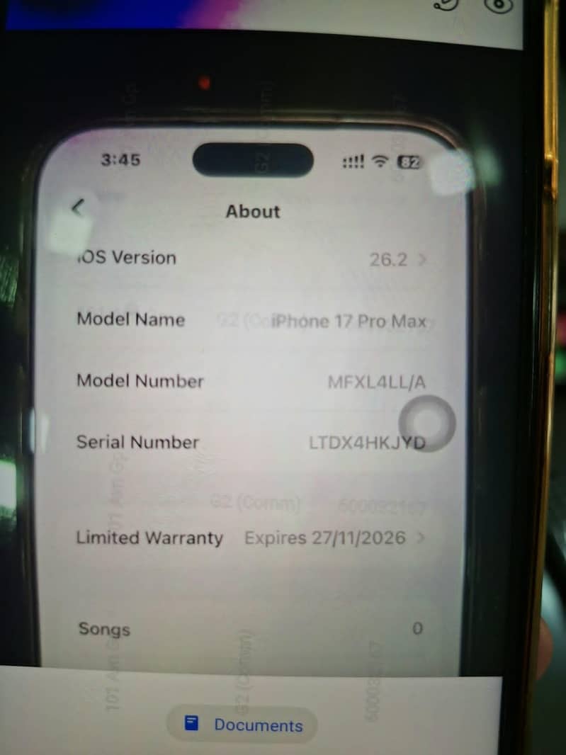 Apple iPhone 17 Pro Max 4