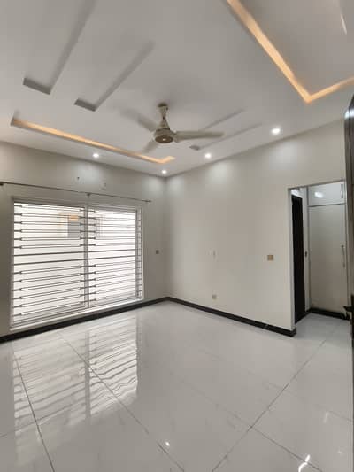 M5 Block House For Rent