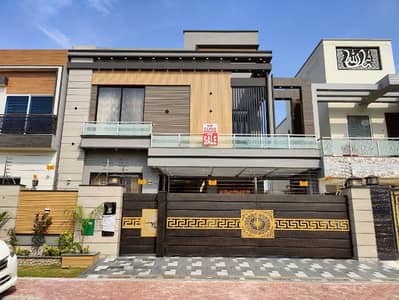 10 Marla Brand New Luxury House For Sale