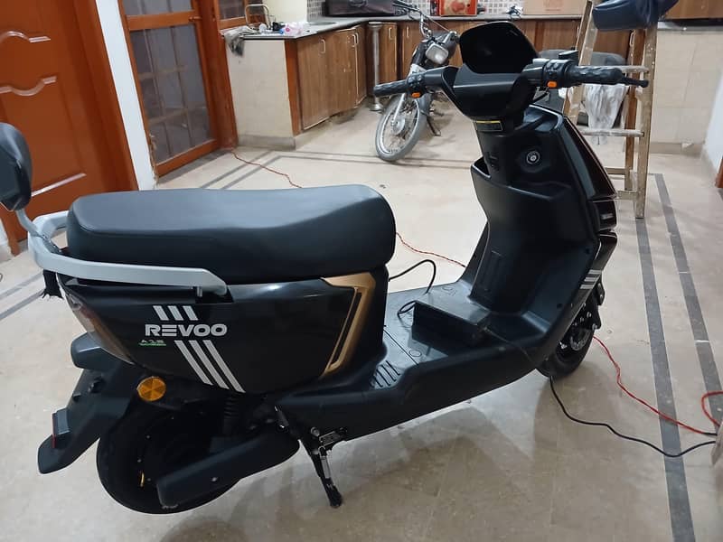 REVOO A12 LFP 6