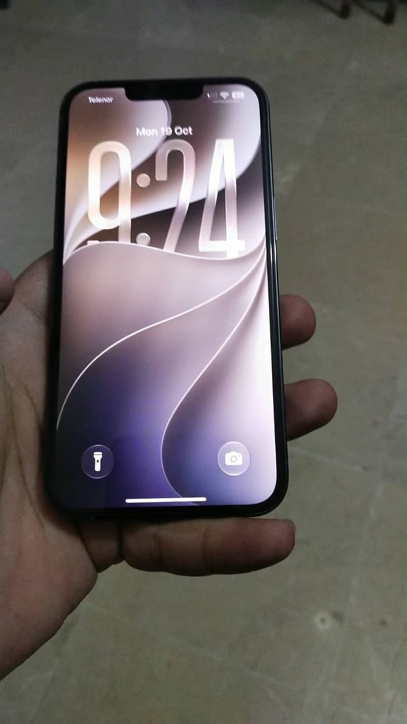Apple iPhone 13 Pro 1
