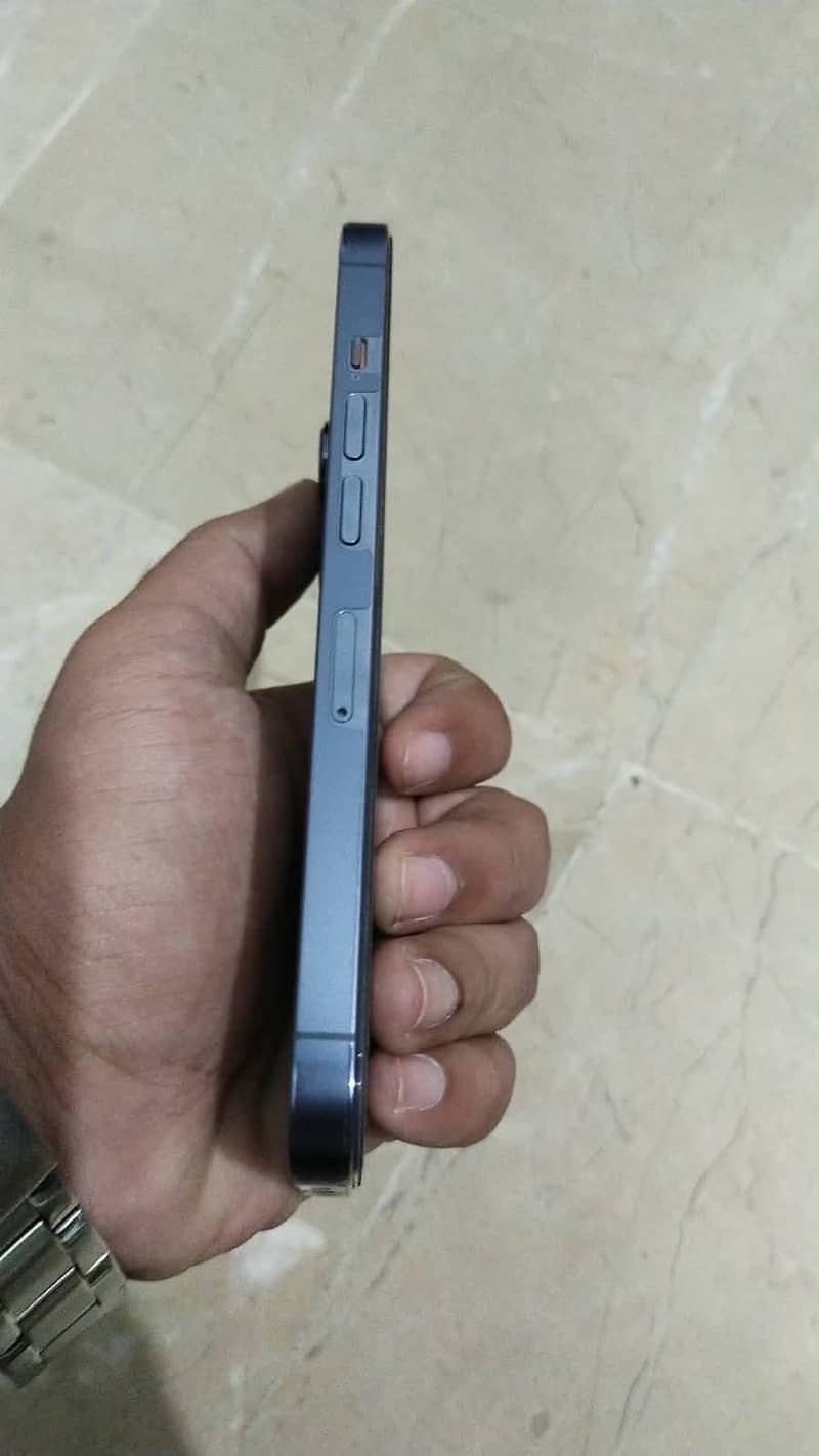 Apple iPhone 13 Pro 4