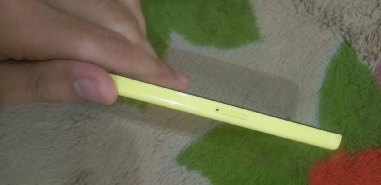 Apple iPhone 5c 9