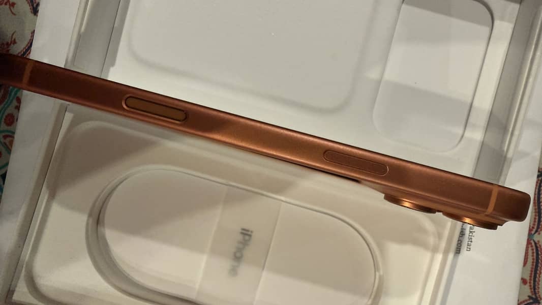 Apple iPhone 17 Pro Max 6