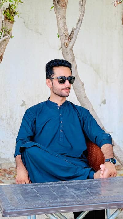 agr kisi ko drive chye tu contact kere. 03298187887