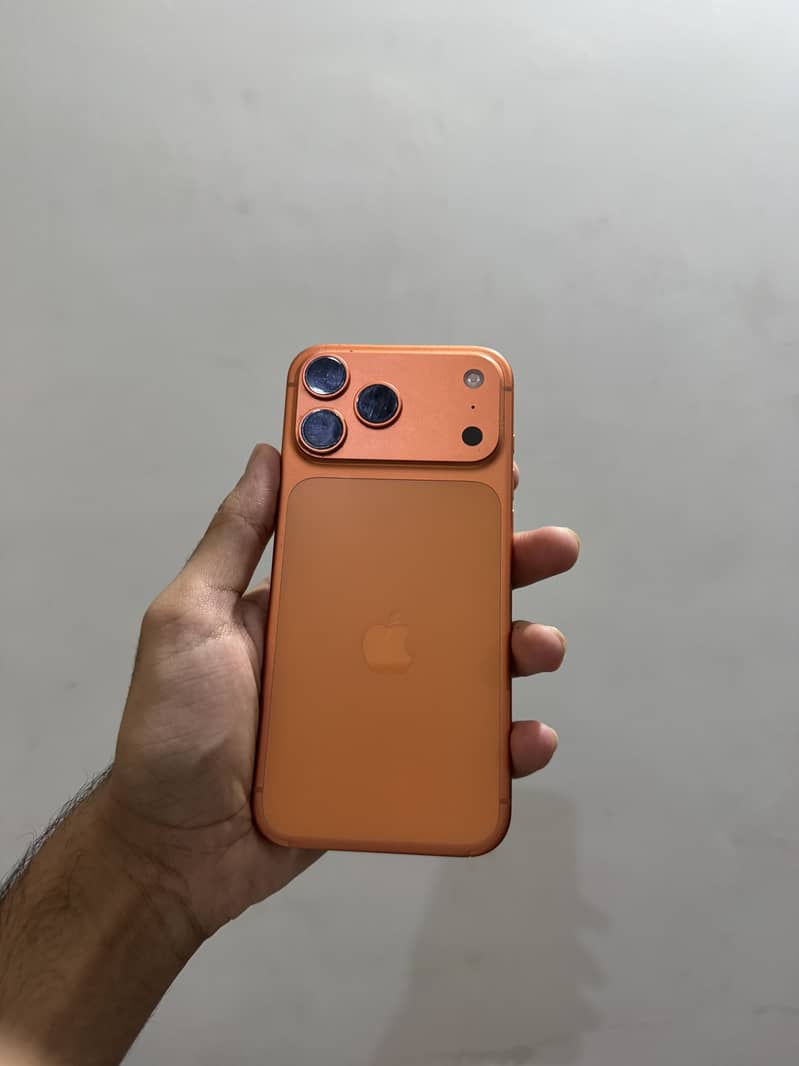 Apple iPhone 17 Pro Max 1