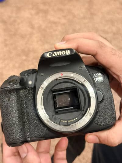 Canon EOS 700D DSLR + Sigma 30mm f/1.4 Art Lens
