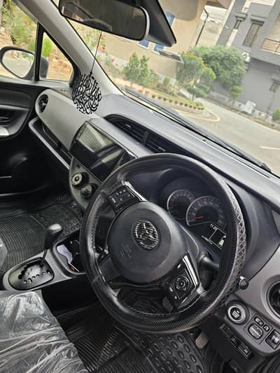Toyota Vitz 2015