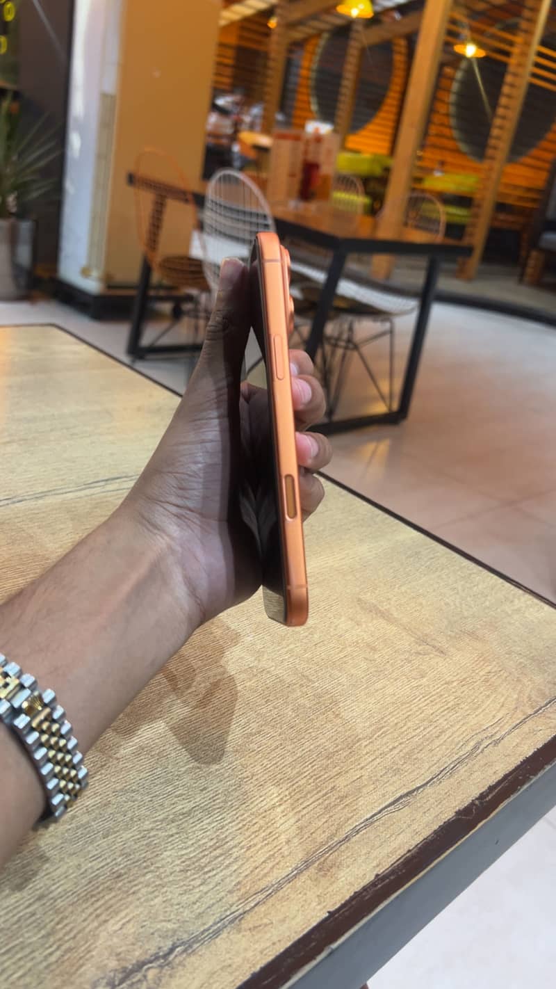 Apple iPhone 17 Pro Max 2
