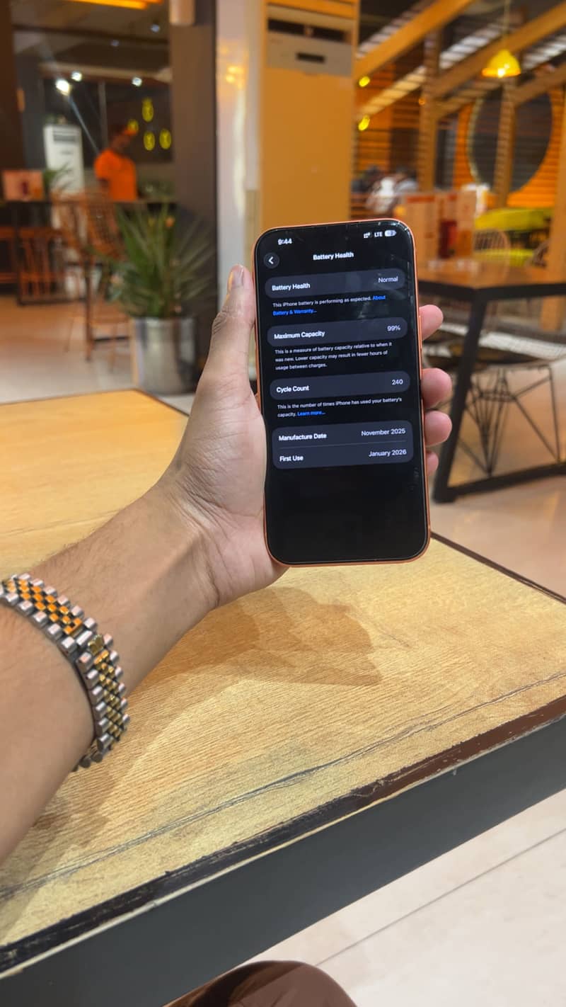 Apple iPhone 17 Pro Max 3