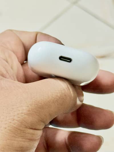 Airpods 04