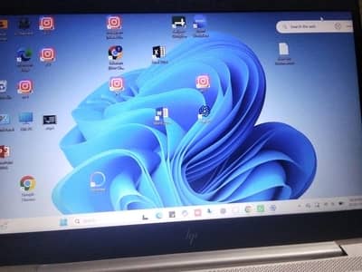HP ELITEBOOK 840 G5 - CORE i5 8 generation
