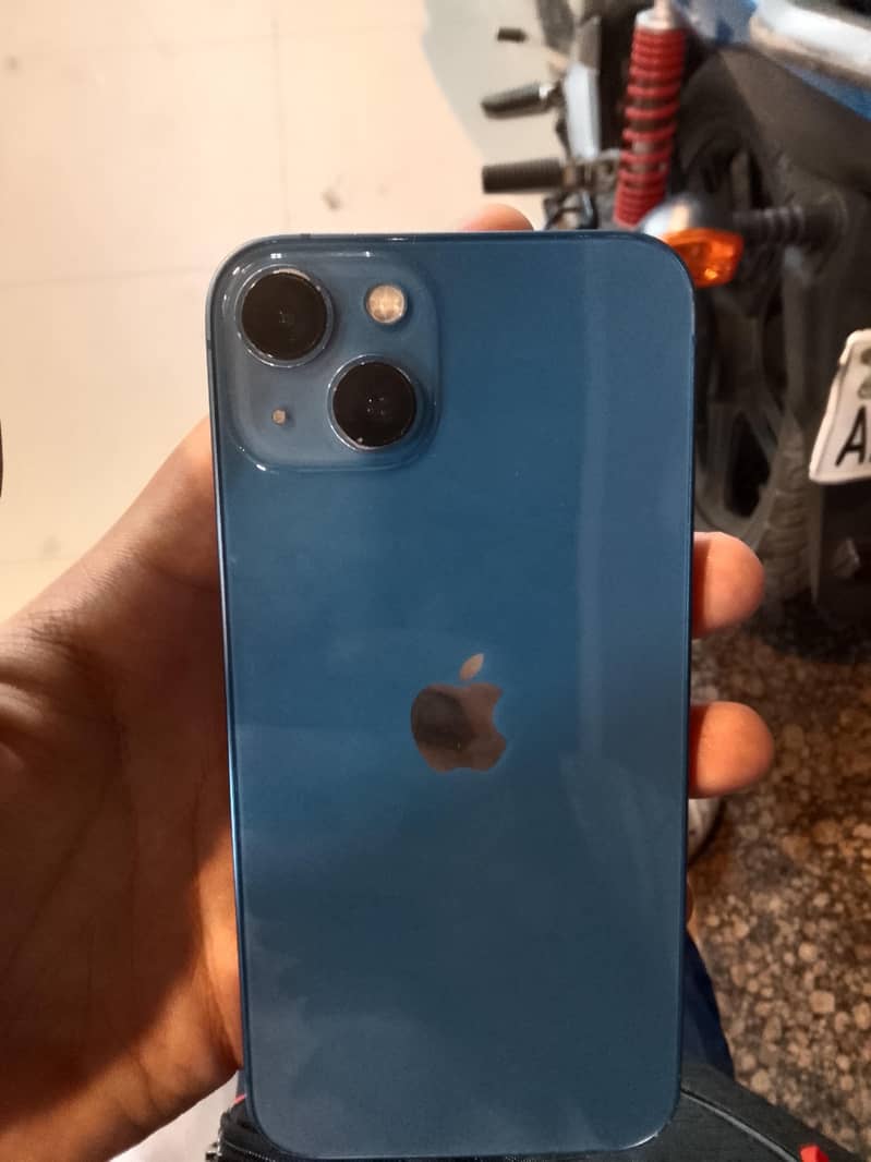Apple iPhone 13 1