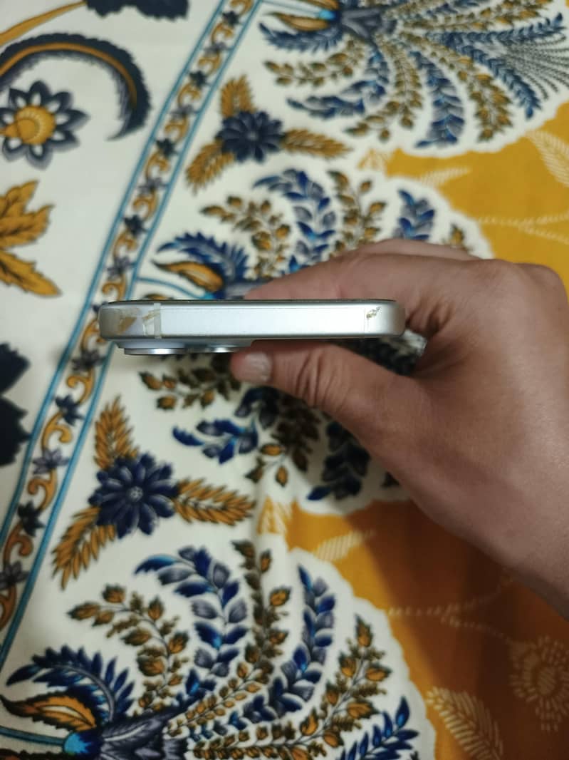 Apple iPhone 15 1