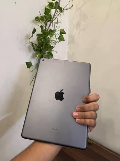APPLE IPAD 8  APPLE IPAD 8 GEN  | 128 GB    APPLE IPAD 8 GEN  | 128 GB