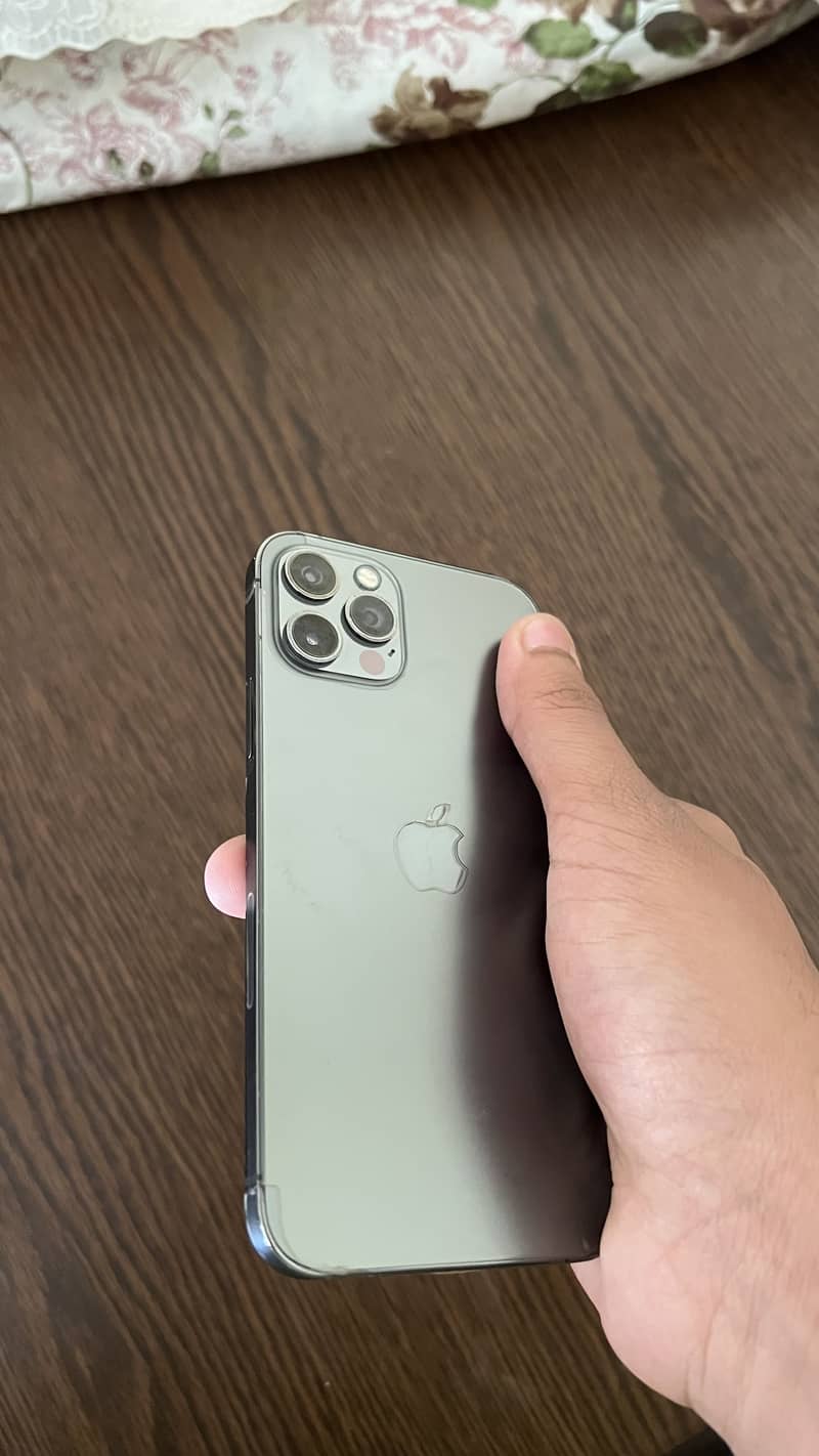 Apple iPhone 12 Pro 2