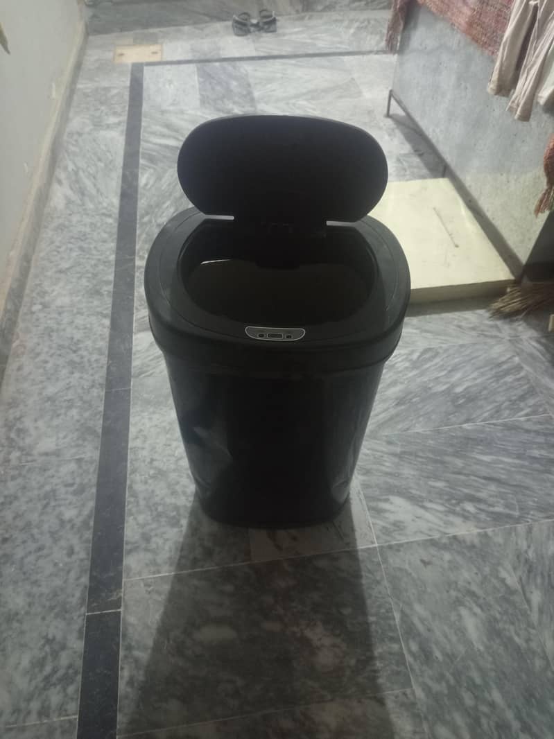 electric dustbin 1