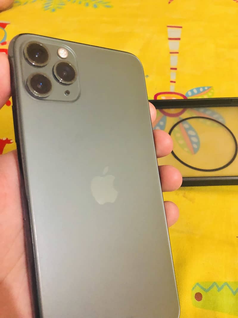 Apple iPhone 11 Pro Max 1
