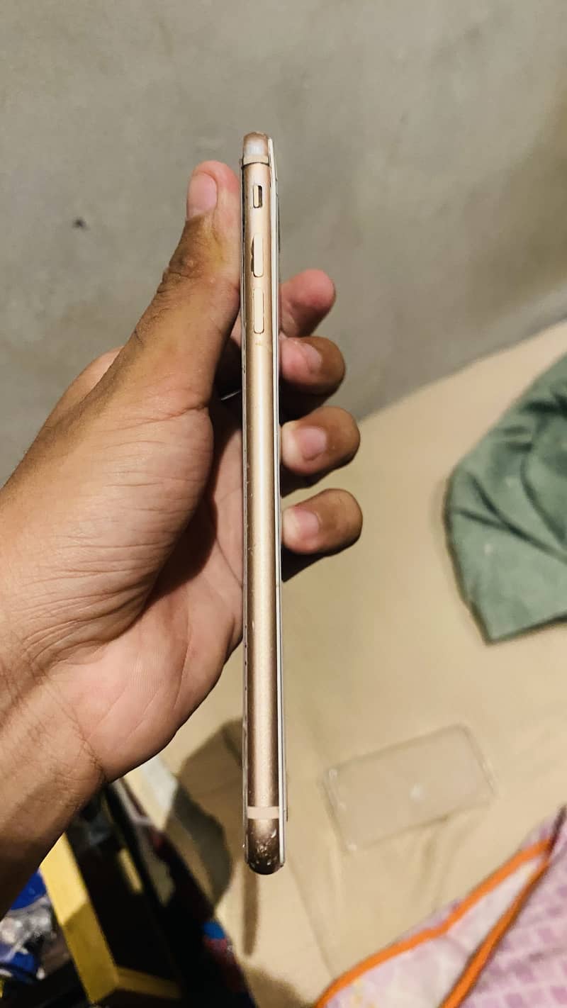 Apple iPhone 8 Plus 2