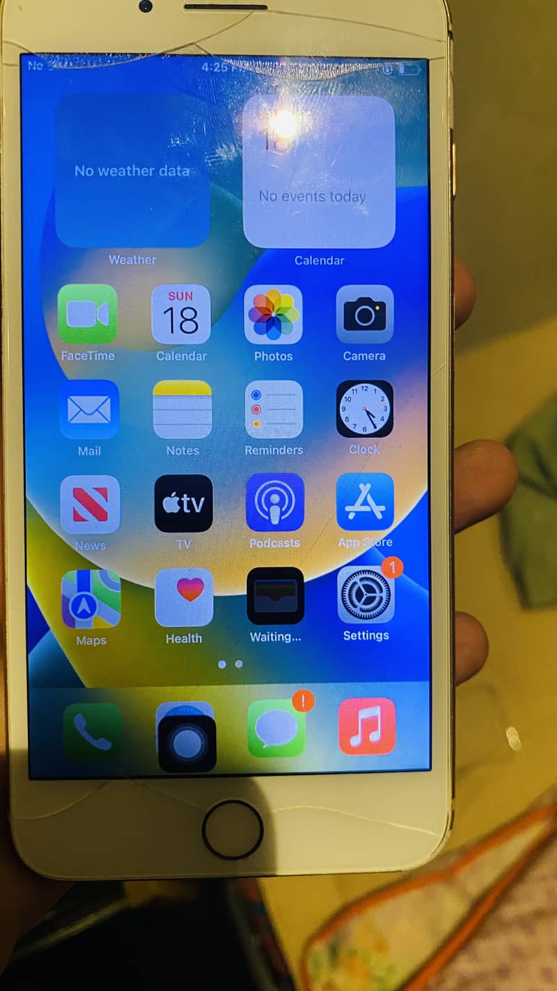 Apple iPhone 8 Plus 3