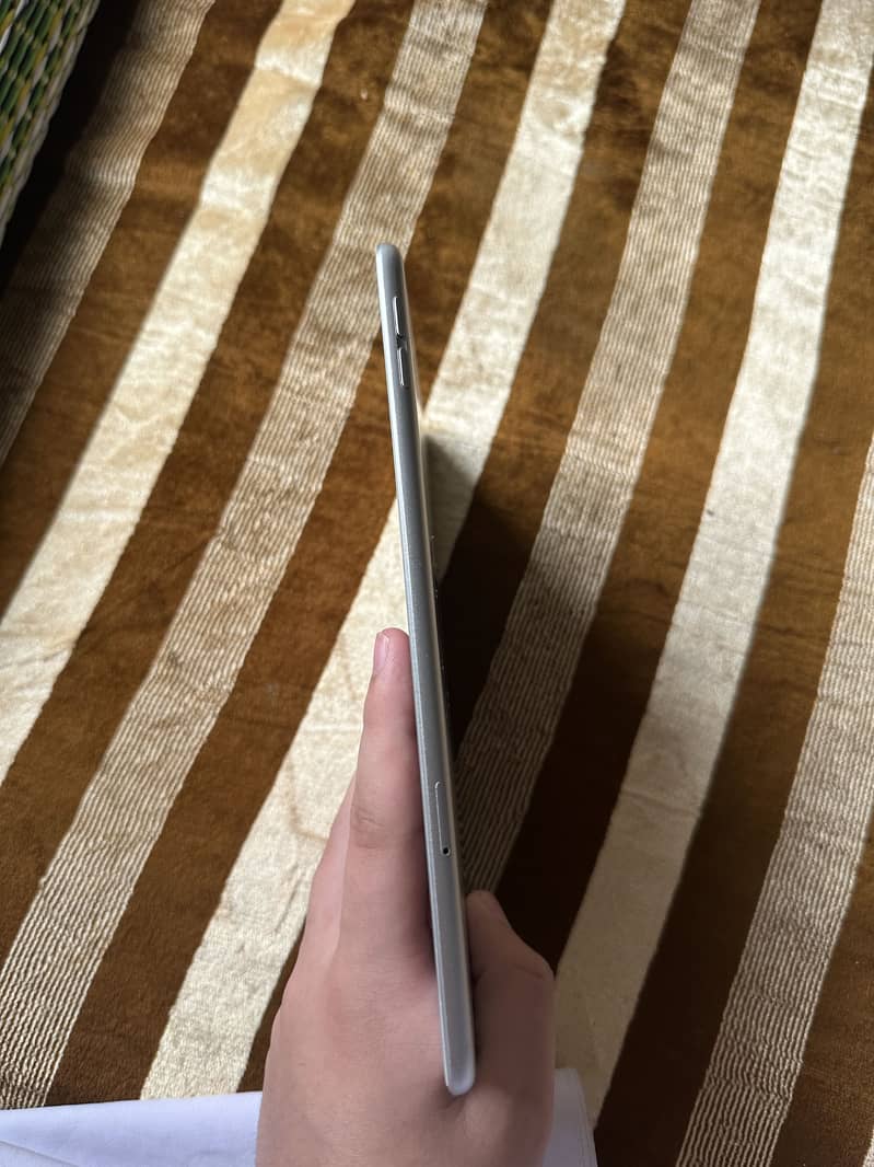 Ipad mini 5 sim version 256gb 2