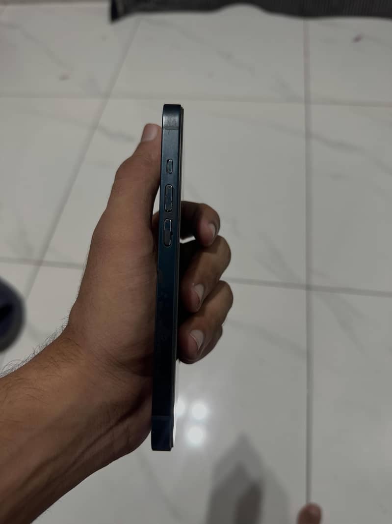 Apple iPhone 14 jv 4