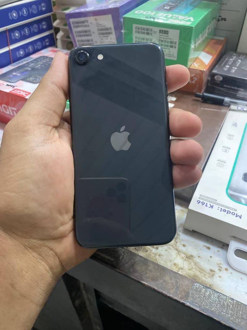 Apple iPhone SE 2020 3