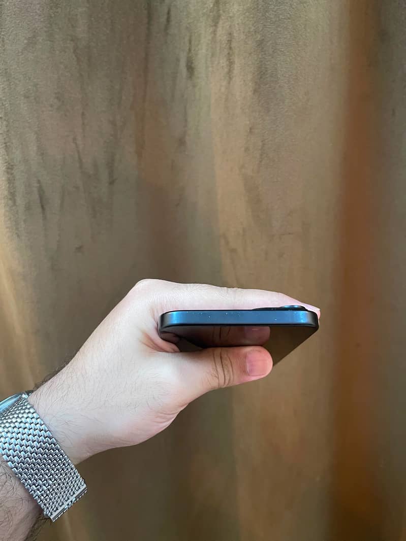 Apple iPhone 15 plus 2