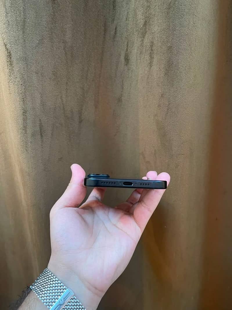 Apple iPhone 15 plus 3