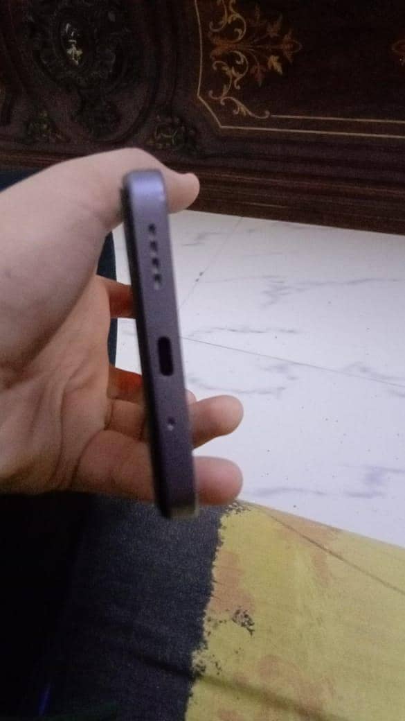 Realme C75x 1