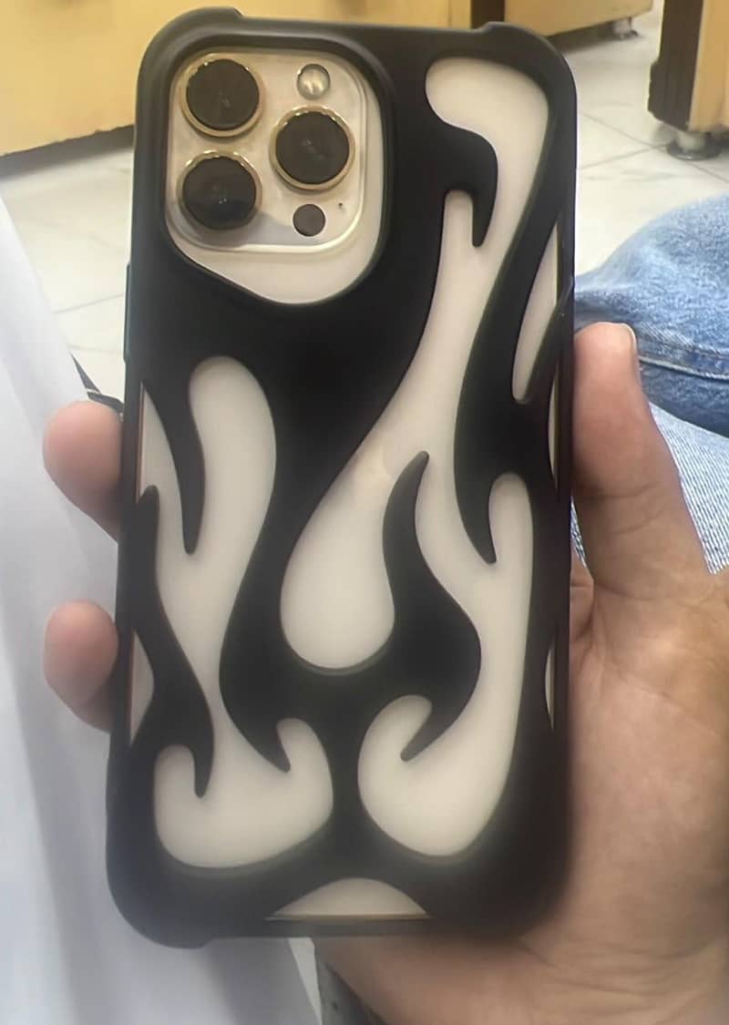 Apple iPhone 13 Pro Max 1