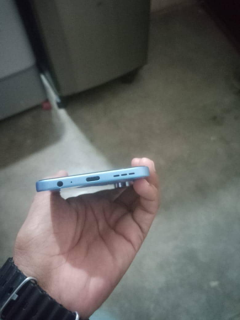 Tecno CAMON 40 Pro 4