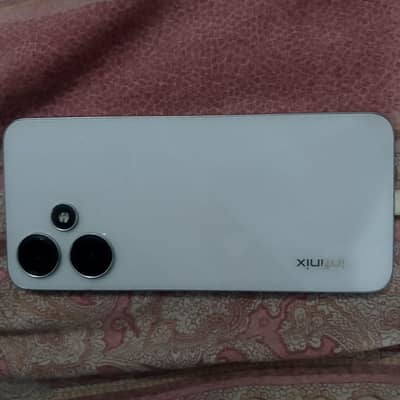 Infinix Hot 30 Play