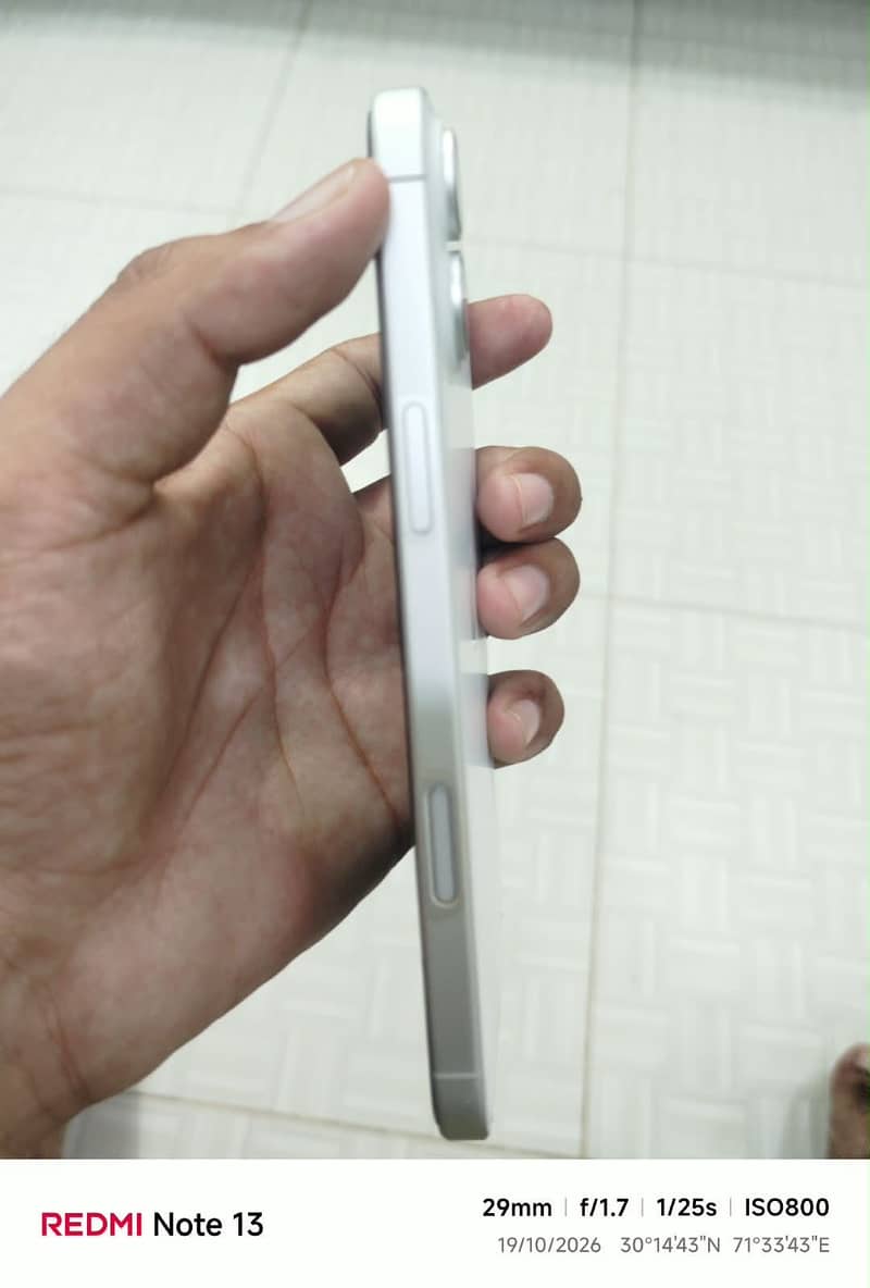 Apple iPhone 16 Plus 1