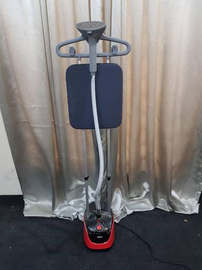 slightly used new condition steamer with warranty card